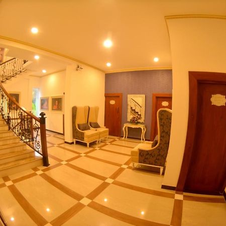 Negombo New Queen'S Palace エクステリア 写真