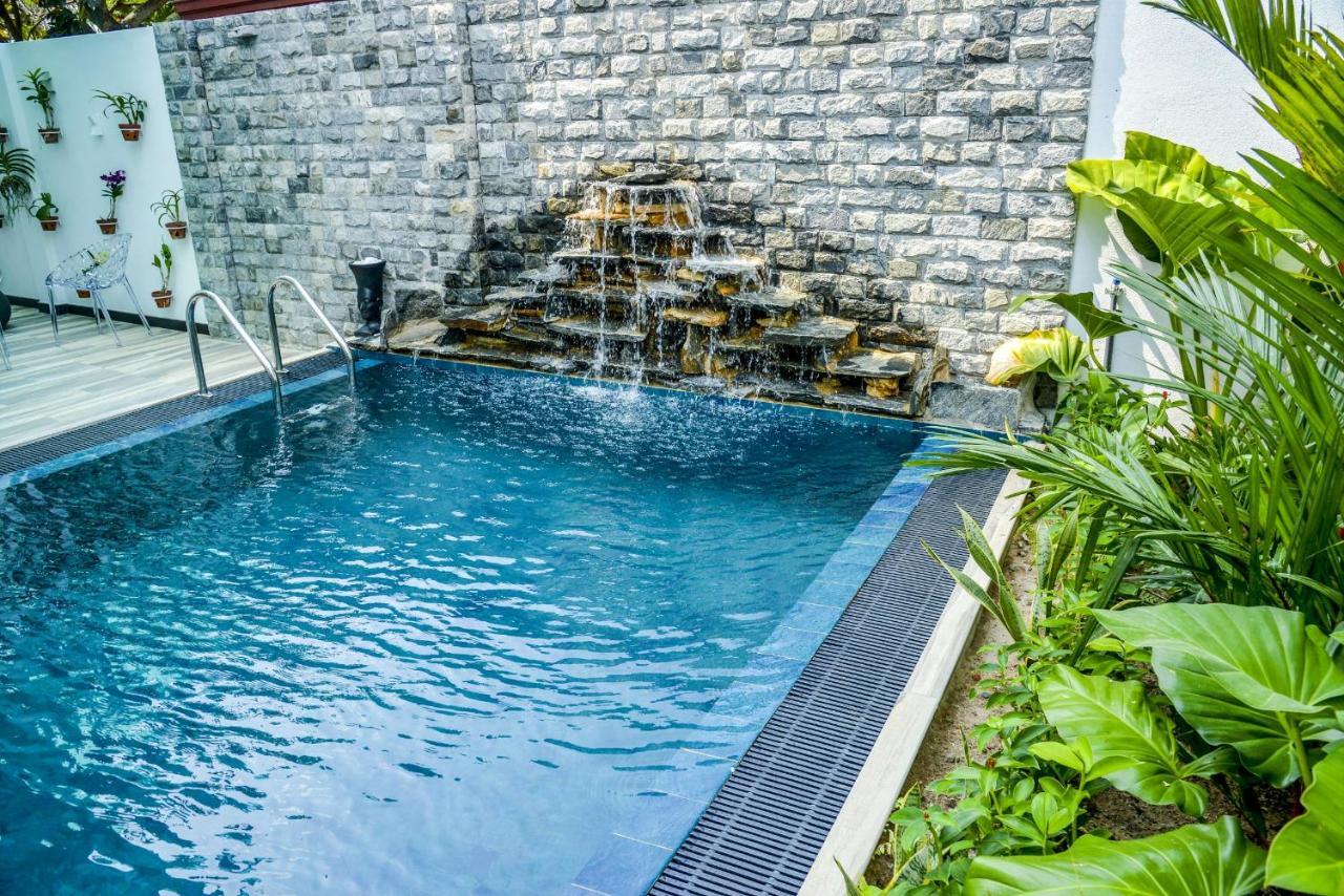 Negombo New Queen'S Palace エクステリア 写真